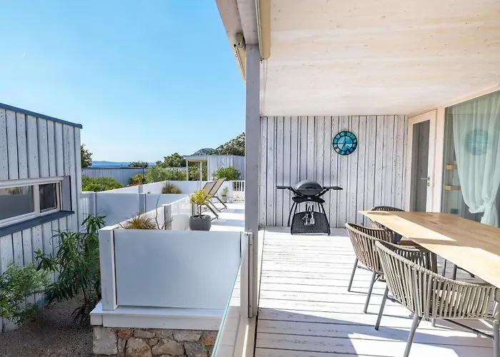 Buqez Eco - 37 And 40 Villa Pakoštane